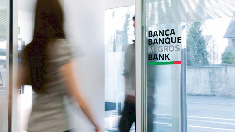 Die Migros Bank geht eine Partnerschaft mit dem Digitalversicherer Smile ein. (Bild: ZVG)