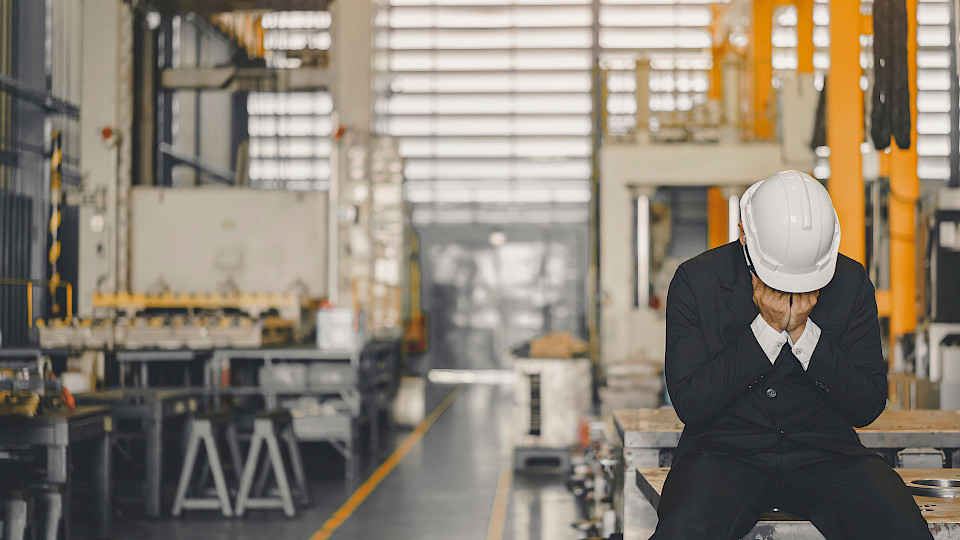 Kommen gewisse Unternehmen, die Corona-Staatshilfen empfangen konnten, nun ins Straucheln? (Bild: Shutterstock.com/Phatrapong)