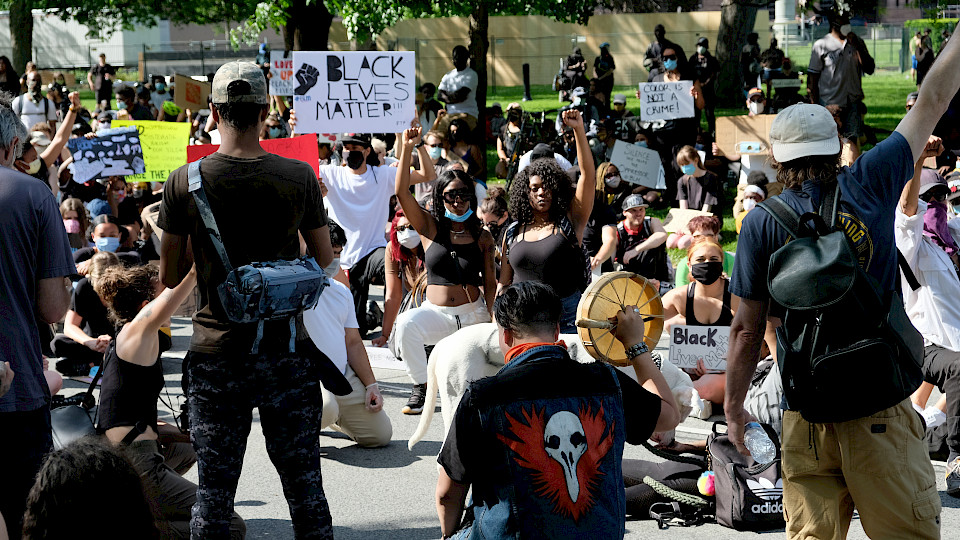 Black Lives Matter - eine Bewegung gegen soziale Ungleichheit. (Shutterstock.com/eight7sixjoe)