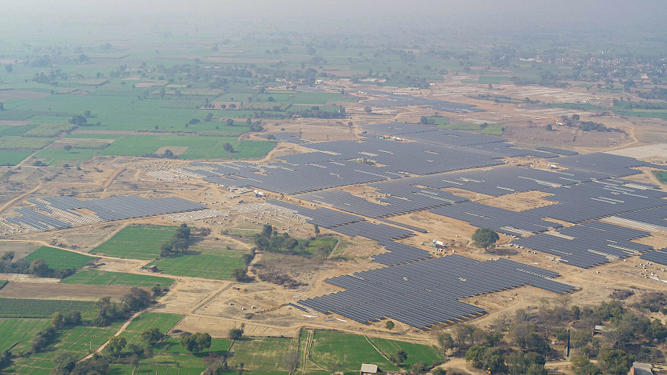 Indien hat hohe Emissionen, aber auch günstige geografische Voraussetzungen für alternative Energien. (Bild: Shutterstock.com/Jenson)