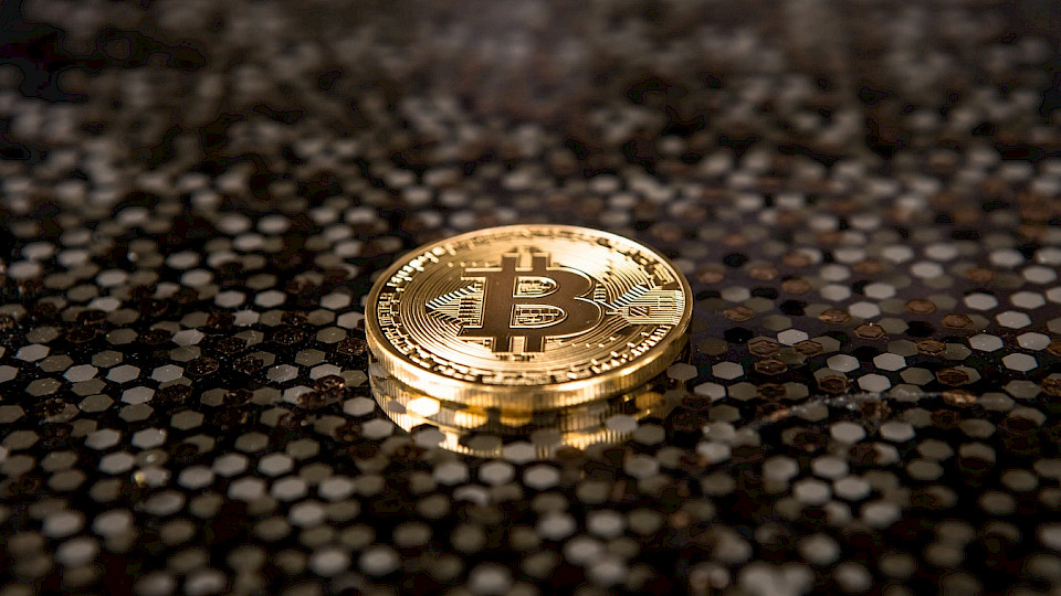 Mittlerweile ermöglichen robuste Vehikel institutionellen Investoren Zugang zu den bisher schwer erschliessbaren Kryptowährungen (Bild: Unsplash/André François McKenzie)