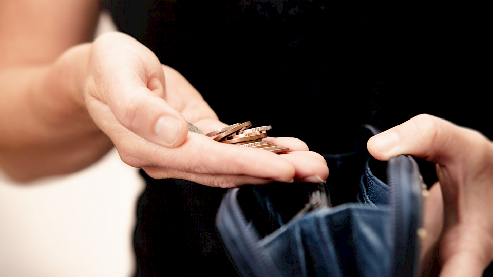 Die Inflation lässt den Geldwert schrumpfen. (Bild: Getty Images)