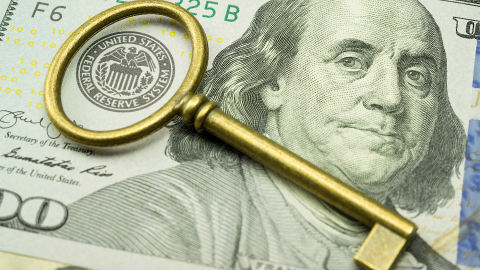 Das Zielband für die Federal Funds Rate wurde auf 0,75 bis 1,0% angehoben. (Bild: Shutterstock.com/Pla2na)