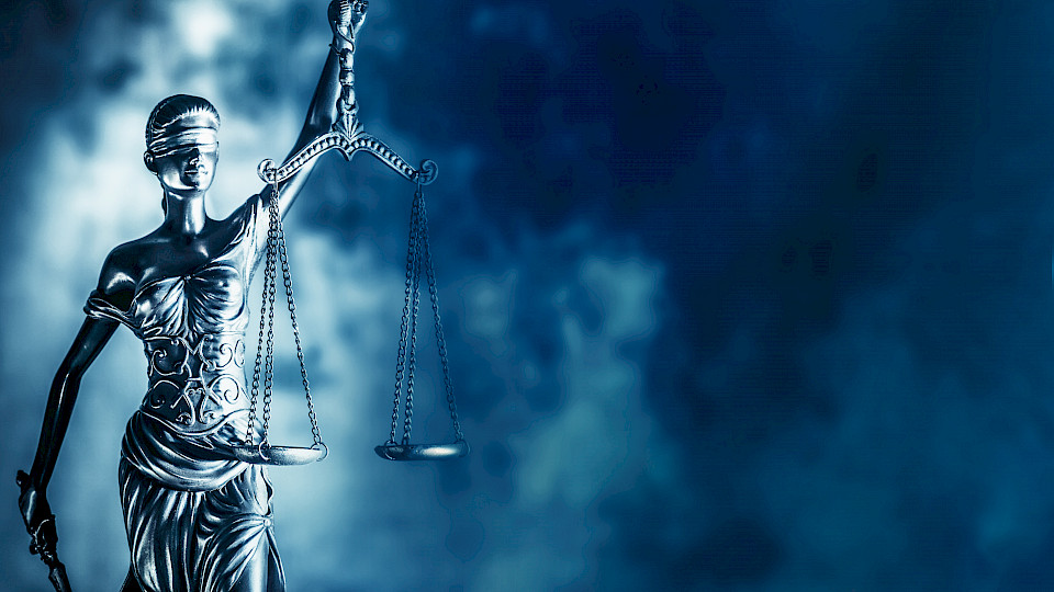 Die Schweiz rangiert im internationalen Vergleich bei Finanzmarktregulierung, Transparenz und Compliance immernoch in den top Ten. (Bild: Shutterstock.com/BCFC)