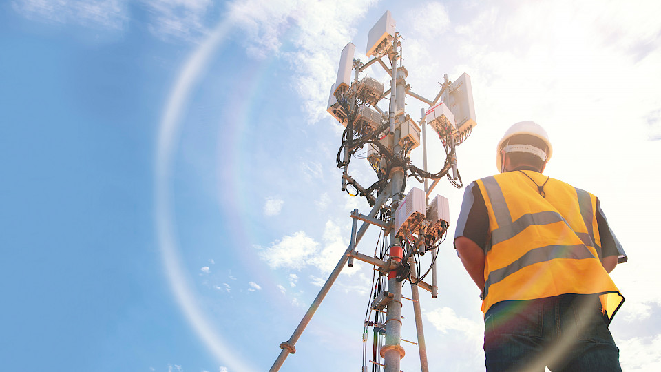 Anleihen aus der Telecom-Branche zum Beispiel sind attraktiv. (Bild: Shutterstock.com/chalermphon_tiam)