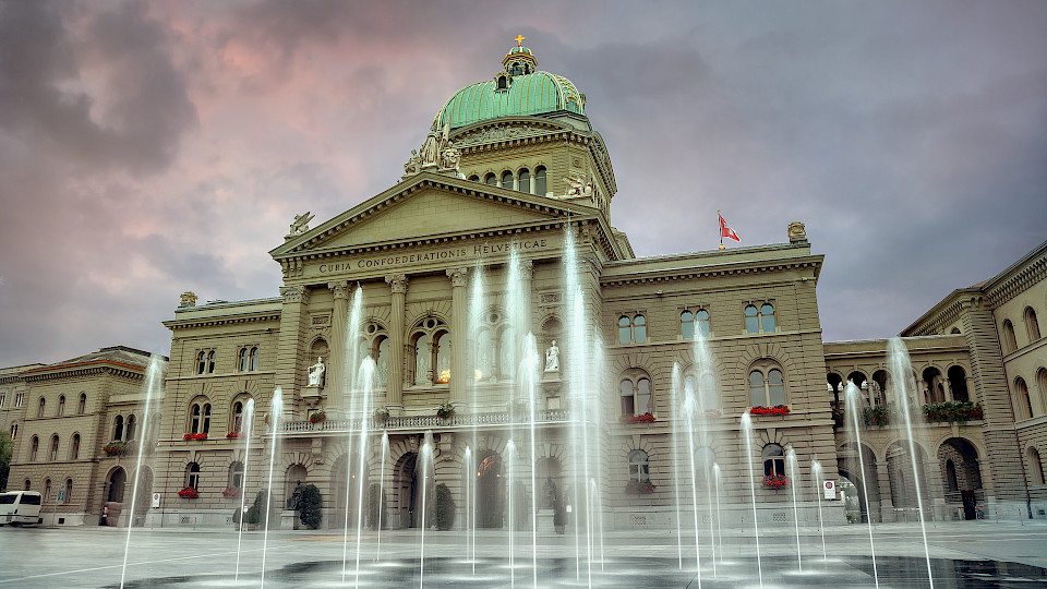Der Bundesrat auferlegt systemrelevanten Banken strengere Liquiditätsvorschriften. (Bild: Shutterstock.com/Vaerly Bareta)
