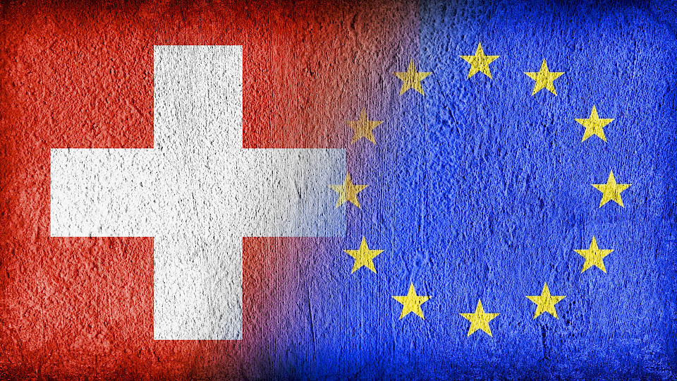 Wird die SNB der EZB im September mit einer Leitzinserhöhung folgen? (Bild: Shutterstock.com/MyImages - Micha)