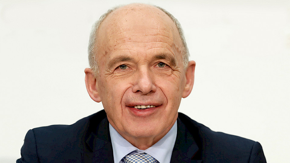 Bundesrat Ueli Maurer, "Fintech Influencer of the Year" (Bild: ZVG)