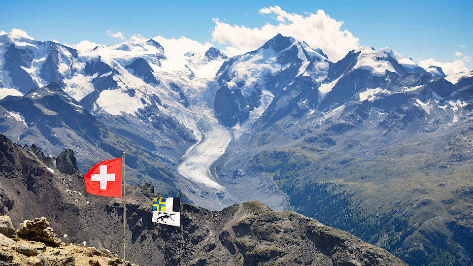 Die GKB unterstützt neu die Klimastiftung Schweiz. Im Bild der Morteratsch-Gletscher im Engadin, der sich aufgrund der zunehmenden Temperaturen rasant abschmelzt. (Bild: Ganz Twins)