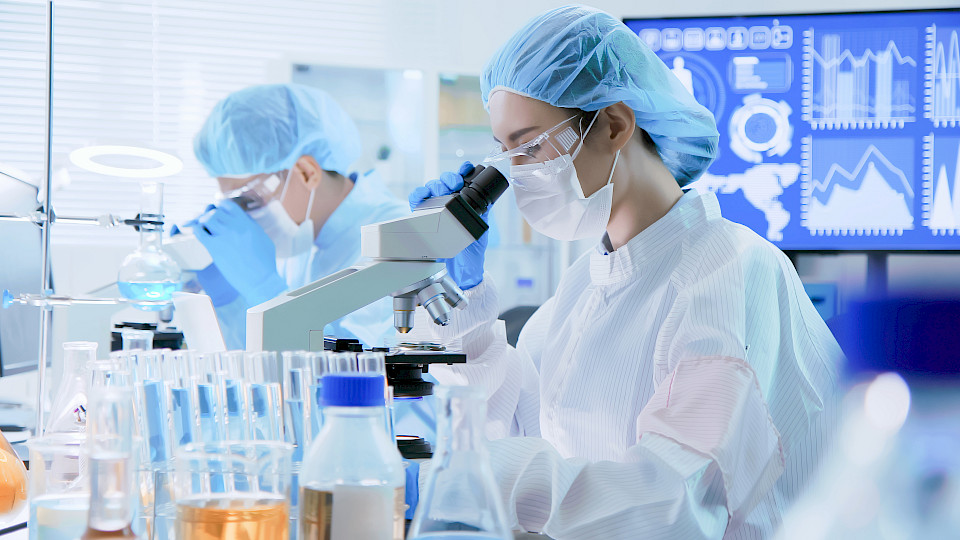 Forschung und Entwicklung sind im asiatischen Gesundheitswesen mit Blick auf den Bevölkerungsboom und den steigenden Wohlstand zentral. (Bild: Shutterstock.com/asky