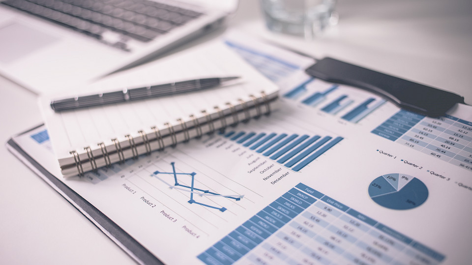 Deutliche Sprache: Gebühren für Kontoschliessungen zielten darauf ab, zu verhindern, dass Kunden zu einere anderen Bank gehen, meint der Preisüberwacher. (Bild: Shutterstock.com/Portrait Image Asia)