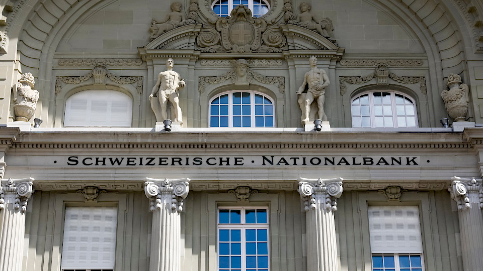Bis Mitte 2023 dürfte die SNB die Leitzinsen auf 1,25% erhöhen, so die UBS Schweiz. (Bild: Shutterstock.com/Marekusz)