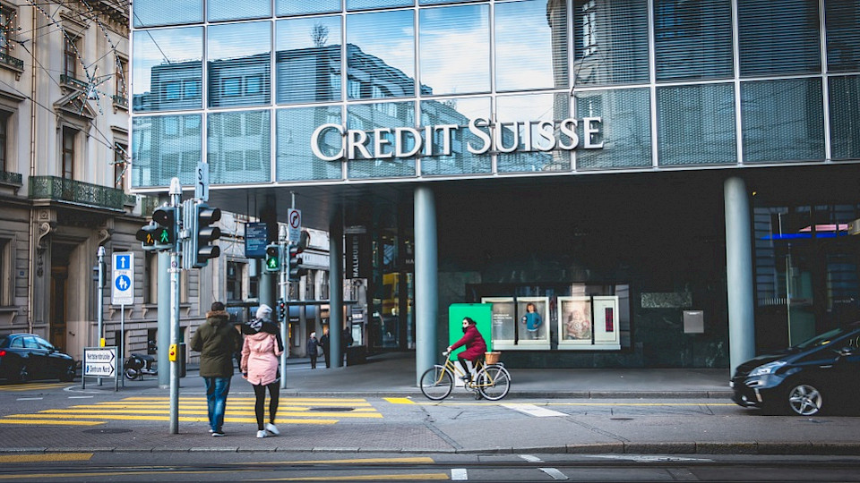 Einer Aufspaltung der CS Investmentbank könnten tausende Arbeitsplätze zum Opfer fallen (Foto Pierre-Olivier/Shutterstock)