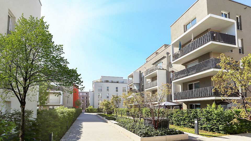 Im Jahr 2021 wurde ein Hypothekarvolumen von rund CHF 7 Mrd. online abgeschlossen. (Bild: Shutterstock.com/Pixel to the People)