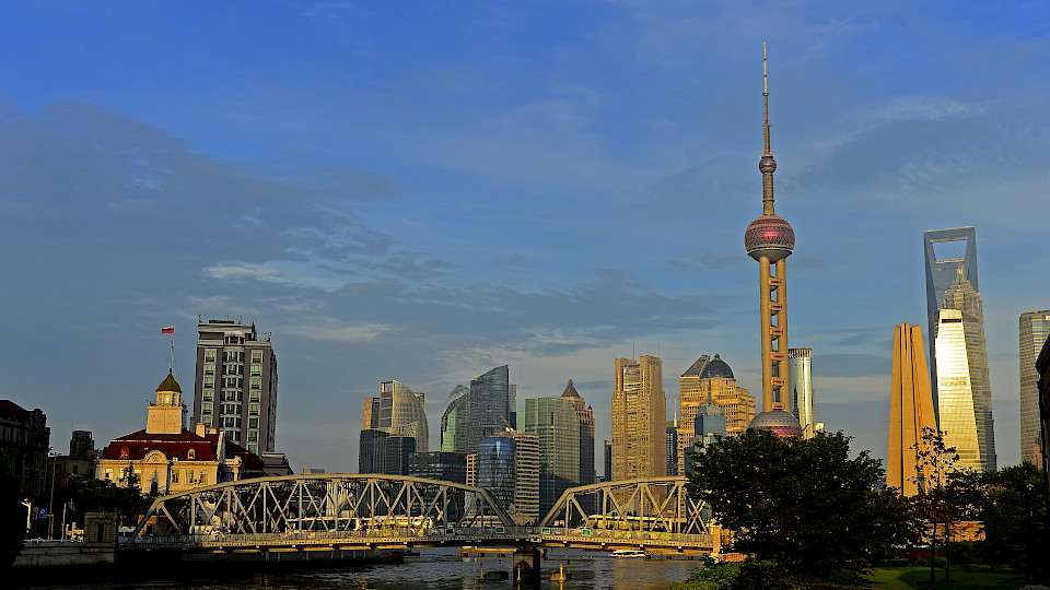 Die Nachfrage nach nachhaltigen Schwellenländer-Anlagen steigt. (Bild: Shutterstock.com/QiuJu Song)