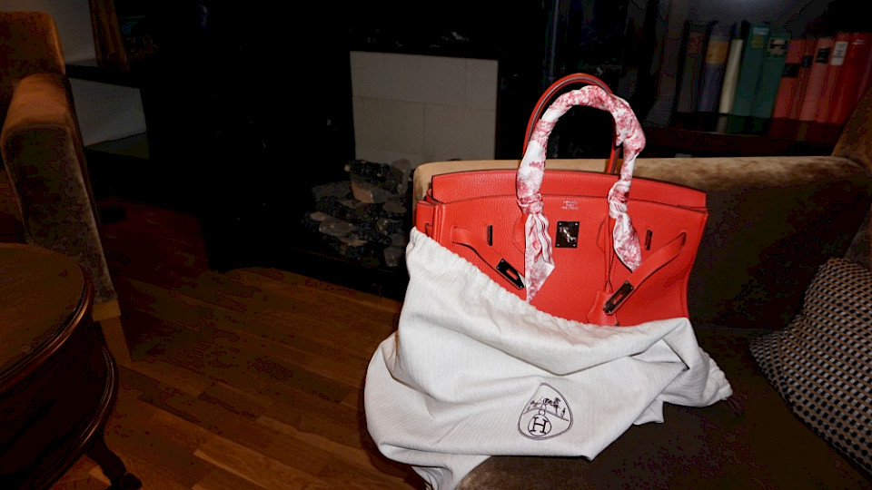 Das Objekt der Begierde: Die Birkin Bag von Hermès geht zu einem fünfstelligen Betrag über den Ladentisch. (Foto Tony Neil Thomson/Shutterstock)