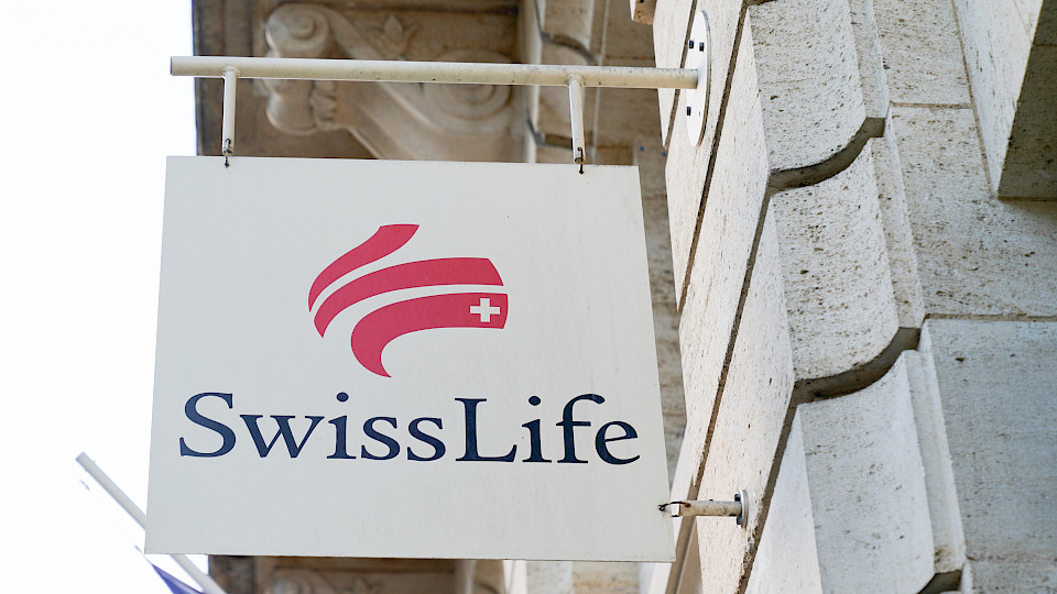 Die Forcierung des Gebührengeschäfts, um den Einfluss der volatilen Finanzmärkte zu mildern, zeigt Wirkung. (Bild: Shutterstock.com/Sylv1vob)