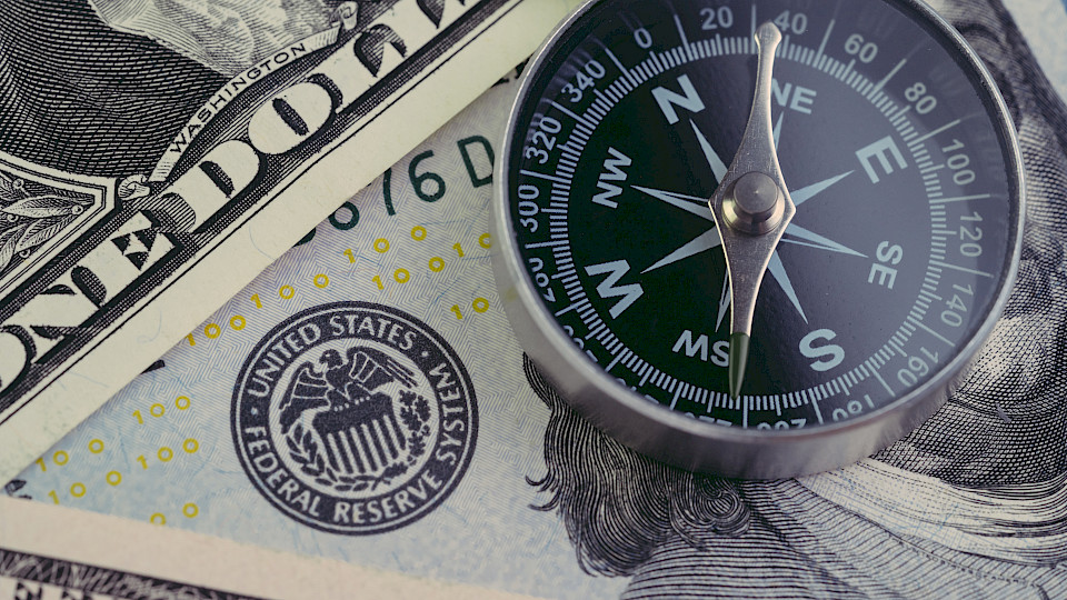 Der Kompass hat gedreht: Pro Anleihen und contra Dollar, wie aus der monatlichen Umfrage der Bank of America hervorgeht. (Bild: Shutterstock.com/eamesBot)