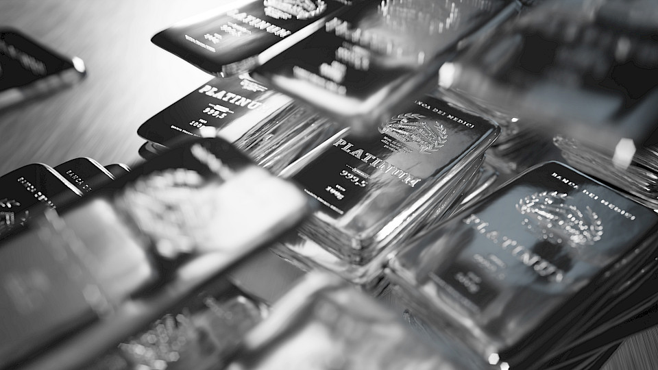 Der Preis von Platin korreliert negativ mit dem US-Dollar. (Bild: Shutterstock.com/yMediaStock)