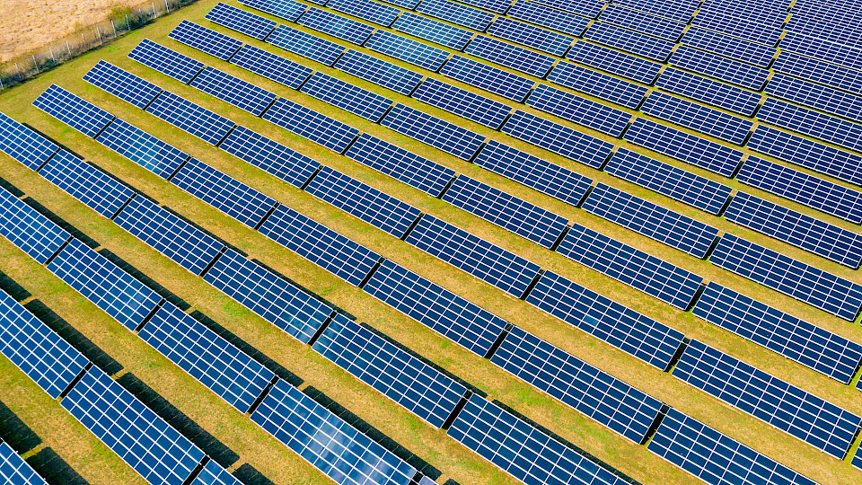 China und das übrige Asien sind führend beim  Ausbau und der Nutzung von Solarstrom. (Bild: Shutterstock.com/reisezielinfo)