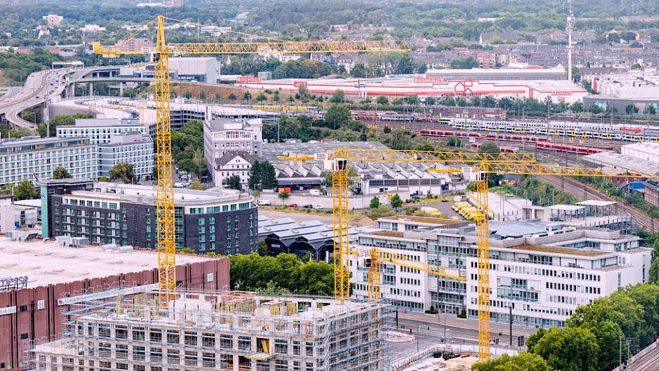 2022 wurde in Deutschland real weniger gebaut. (Bild Shutterstock/frantic)