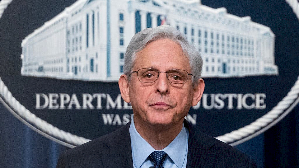 Googles Dominanz schädige Kunden, sagte der amerikanische Justizminister Merrick Garland. (Bild pd)