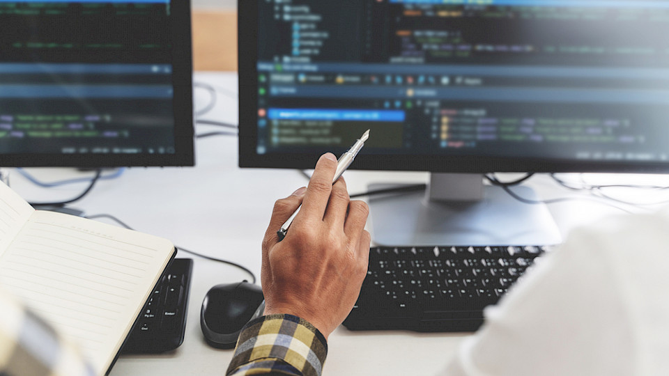 IBM und SAP künden praktisch gleichzeitig einen Job-Abbau. (Bild Shutterstock/mojo cp)