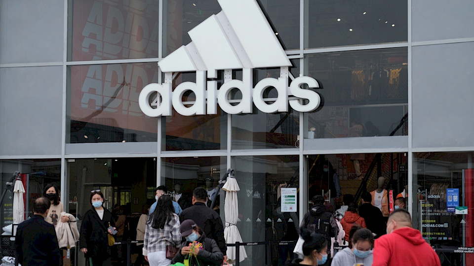 Die Konsumentinnen und Konsumenten in China haben sehr viel angespart, das Geld fliesst nun wieder. (Bild Shutterstock/Robert Way)