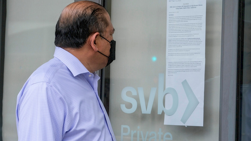 Der Niedergang der Silicon Valley Bank stand am Anfang der Bankenkrise.  (Bild Shutterstock/Ringo Chiu)