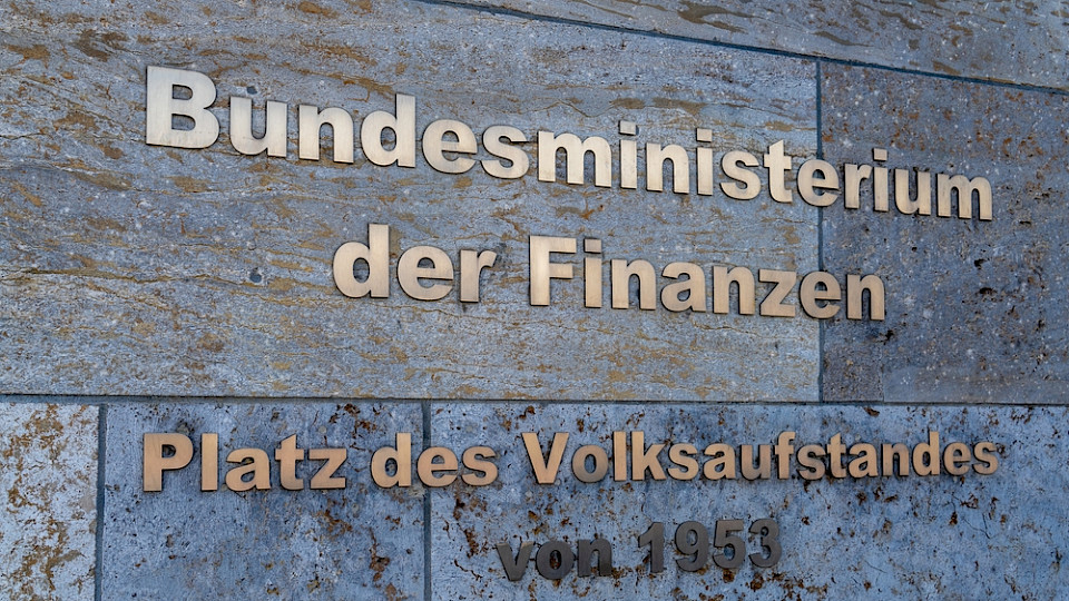 Die Schulden des Bundes wuchsen um 4,6 Prozent auf 1620,4 Milliarden. (Bild Shutterstock/Mo Photography Berlin)