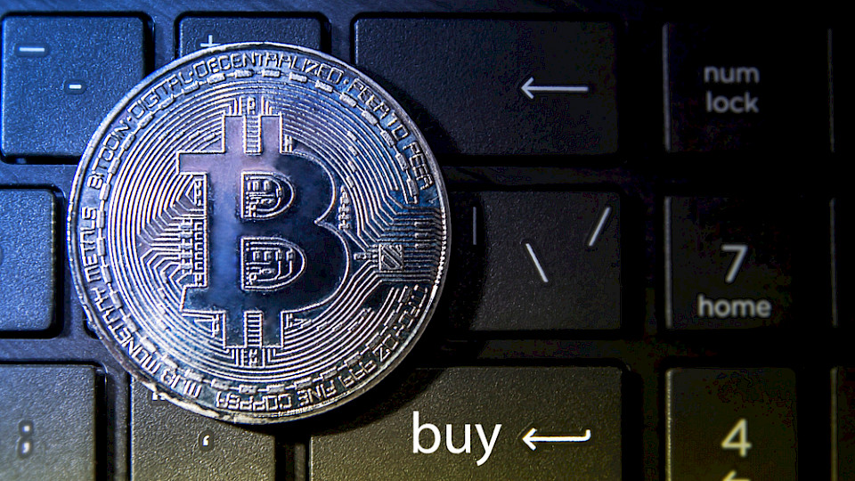 Die Postfinance will den Kauf von Bitcoin&Co. für ihre Kundinnen und Kunden bald erleichtern. (Bild Shutterstock/ANTON URICH)