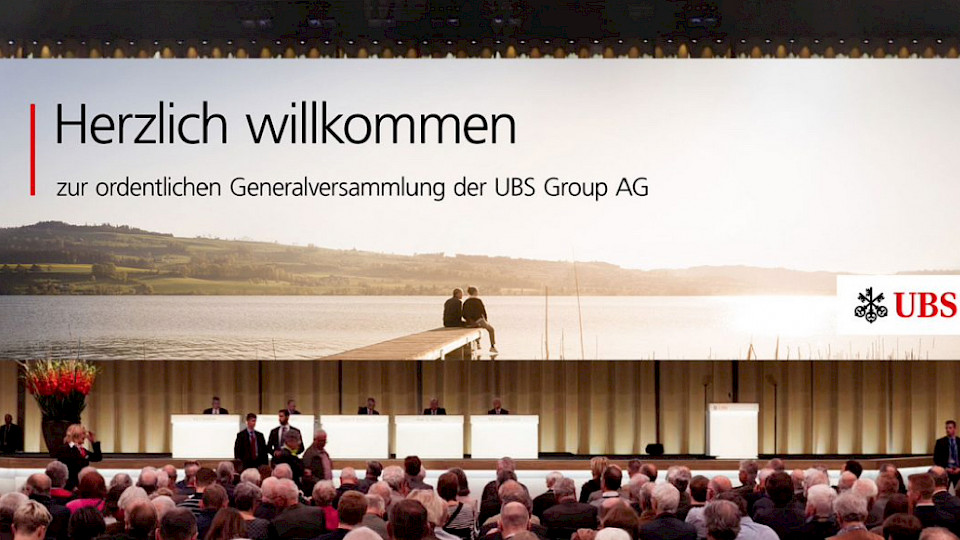 Die UBS begrüsst ihre Aktionärinnen und Aktionäre in der St. Jakobshalle Basel. (Bild pd)