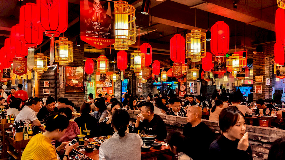 Das grösste Plus gab es bei den Umsätzen in Chinas Restaurants und Hotels. (Bild Shutterstock/Adam Yee)