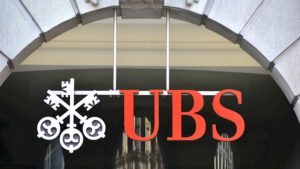 Mehr Kundengelder, aber weniger verdient. Die UBS-Aktionäre scheinen kurzfristig enttäuscht über das Quartalsresultat. (Bild Shutterstock/Pincasso)