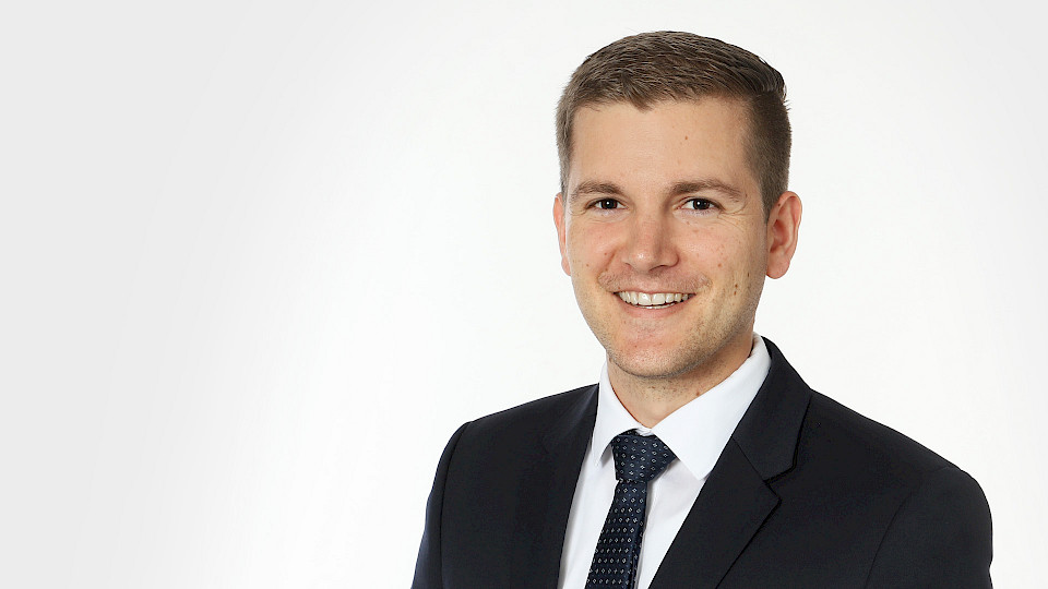 Nerino Nobs, Fondsmanager bei der Graubündner Kantonalbank erläutert die Vorteile der Wandelanleihen. (Bild pd)