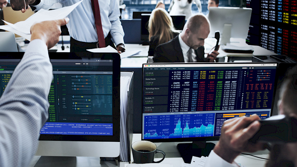 Die weltweiten Investoren sind laut Sentix-Umfrage deutlich pessimistischer gestimmt als zuletzt. (Bild Shutterstock/Rawpixel.com)