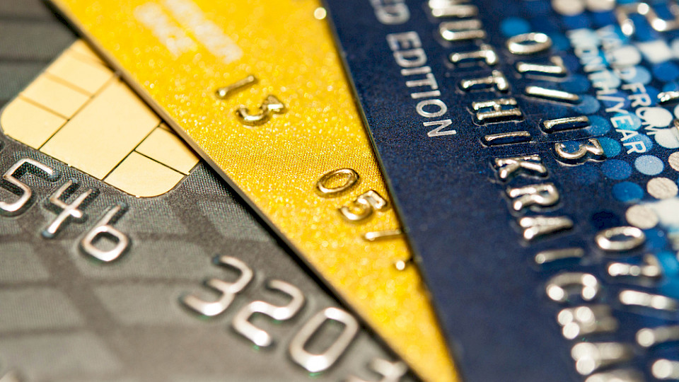 Der Betrug mit Kreditkarten ist offenbar gesunken. (Bild Shutterstock/Ti_ser)