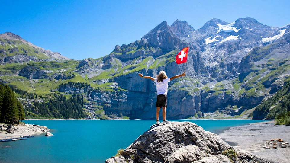 Egal ob für Ferien in der Schweiz oder im Ausland, laut der Umfrage steigen die Reisebudgets. (Bild Shutterstock/margouillat photo)