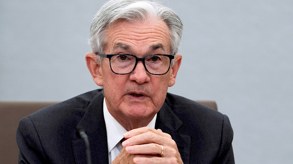 Fed-Chef Jerome Powell liess offen, ob die Zinsen regulär um einen viertel Prozentpunkt oder mehr steigen könnten.  (Bild Shutterstock/nico)