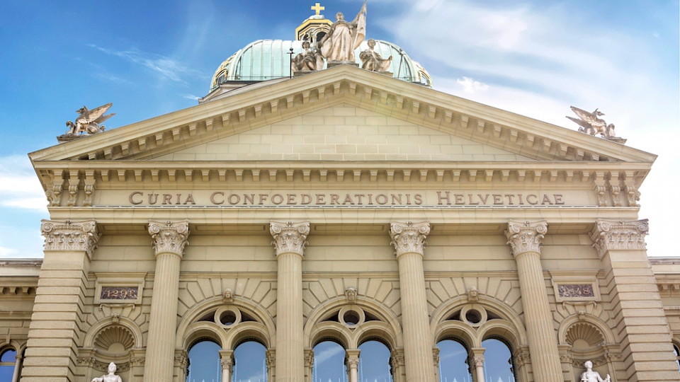 Die Nationalbank erwartet von der Politik im Bundeshaus «geeignete Massnahmen» um ähnliche Krisen wie bei der CS zu verhindern. (Bild Shutterstock/MDart10)