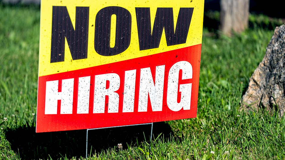 Der Arbeitsmarkt boomt in den USA noch immer. (Bild Shutterstock/Kristi Blokhin)