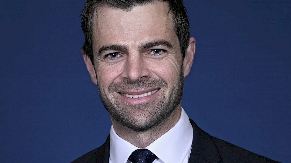 Barry Fricke, EMEA Head of Alternatives Distribution for Wealth bei Goldman Sachs Asset Management, sagt: «Institutionelle Anleger profitieren seit langem von Private Investments. Mit unserem Private Markets ELTIF können nun auch Privatpersonen in solche Anlagen investieren.» (Bild pd)