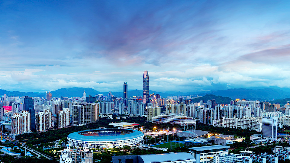In Zentren wie Shenzen werden die Restriktionen für den Wohnungsbau gelockert. (Bild: Shutterstock.com/gyn9037)