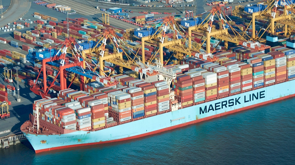 Im ersten Halbjahr 2023 exportierte die deutsche Wirtschaft neun Prozent weniger nach China als im ersten Halbjahr 2022. (Bild Shutterstock/Wirestock Creators)