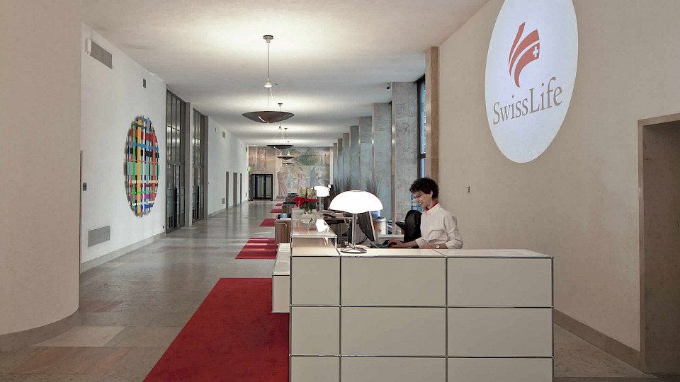 Der Versicherungskonzern steigerte die Prämieneinnahmen und will wieder eigene Aktien im Wert von 300 Millionen Franken kaufen. (Bild pd)