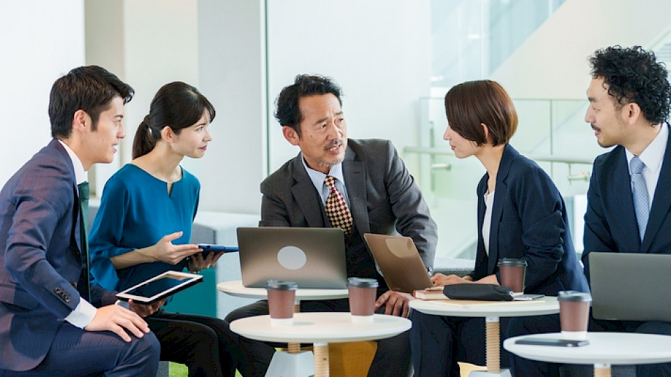 Laut der Studie gibt es einen Zusammenhang zwischen Aussehen und Performance. (Bild takayuki/Shutterstock)