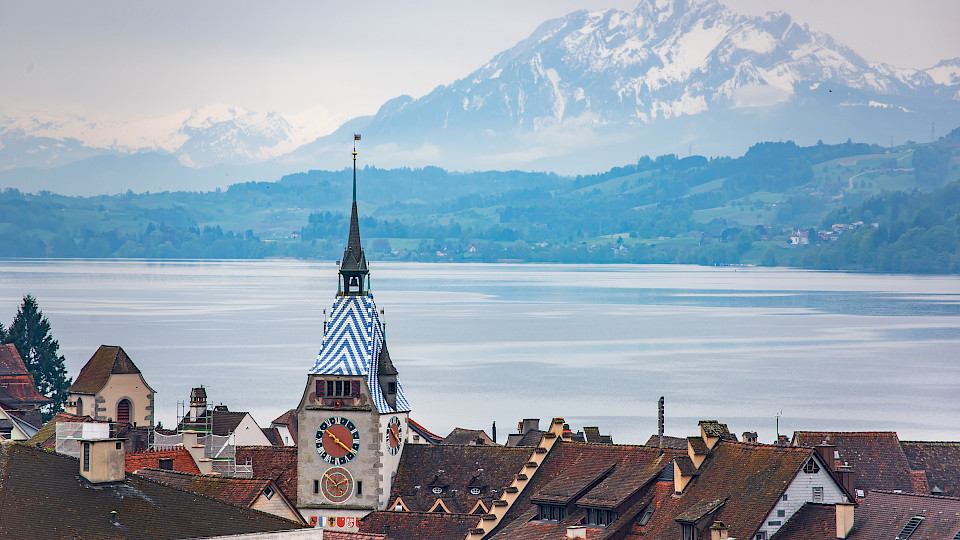 Die Beteiligungsgesellschaft Alpine Select hat ihren Sitz in Zug. (Bild: Shutterstock.com/Haidamac)