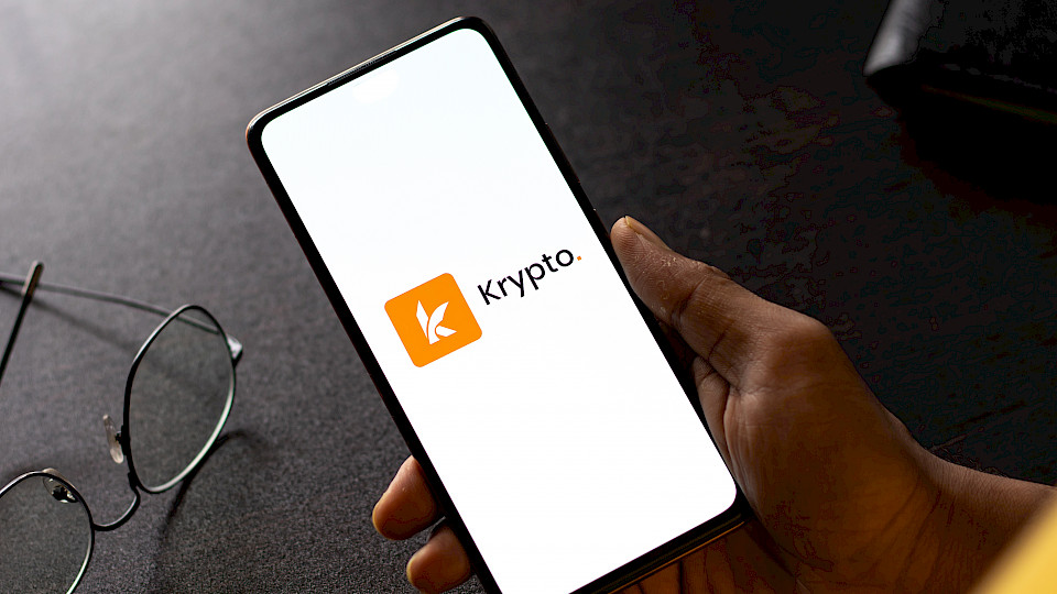 Als Vorreiterin für elektronische Bankleistungen vollzieht die Hypothekarbank Lenzburg einen weiteren Schritt. (Bild: Shutterstock.com/sdx15)