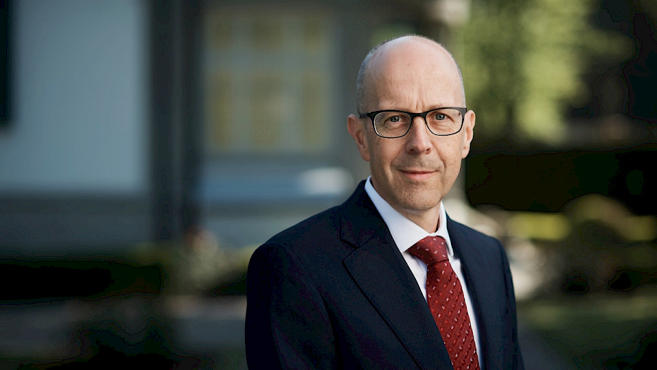 «Der Zinserhöhungszyklus der Fed ist beendet, gegen Mitte des nächsten Jahres dürfte es zu ersten Zinssenkungen kommen», schreibt Thomas Heller, CIO bei Belvédère Asset Management. (Bild pd)