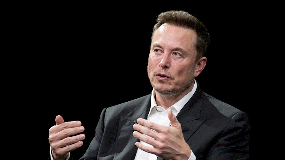 Tech-Milliardär Elon Musk macht ChatGPT mit einem eigenen Chatbot Konkurrenz. (Bild Frederic Legrand - COMEO/Shutterstock)